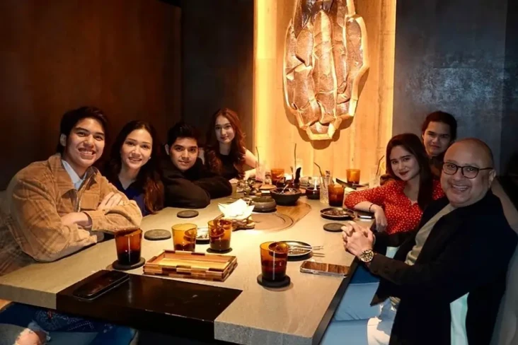 Viral El Rumi Makan...