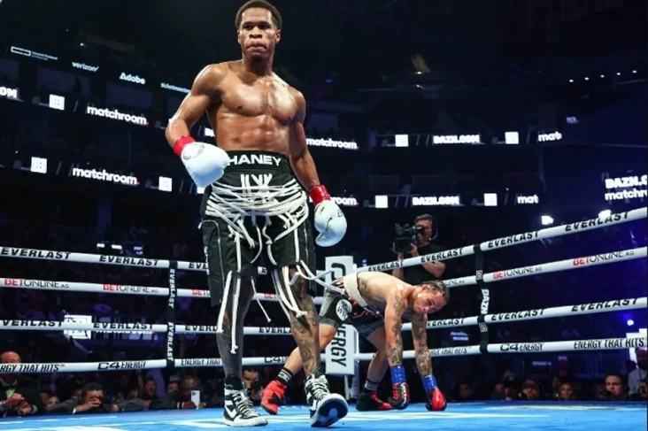 Devin Haney Petinju...