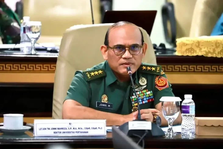 3 Fakta Letjen TNI Jonni...