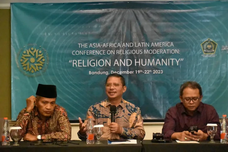 Kemenag Gelar Konferensi...