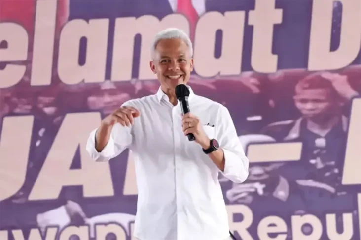 Viral! Foto Lawas Ganjar...