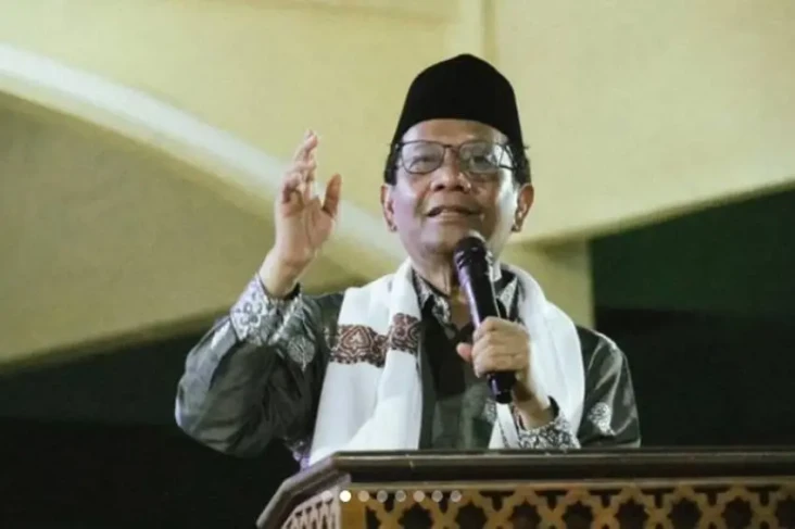 Mahfud MD Kunjungi Pesantren...