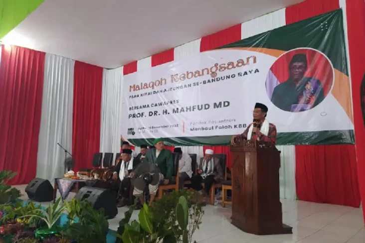 Alasan Pengasuh Pondok...