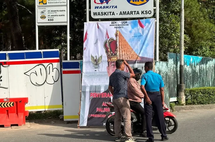 Heboh Baliho Jokowi...