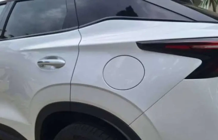 Mobil Listrik Omoda...