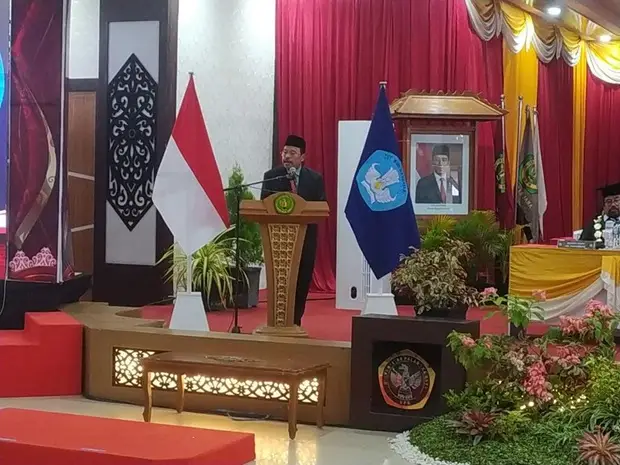 Hadiri Wisuda UPR, Sekda...