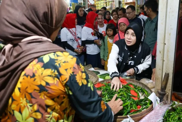 Borong Jajanan Pasar,...