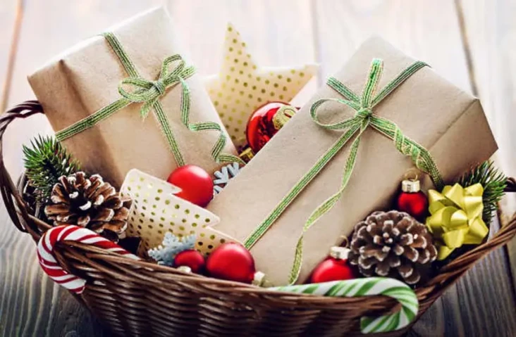 12 Ide Parcel Natal...