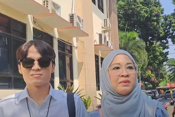Kembali Hadiri Sidang...