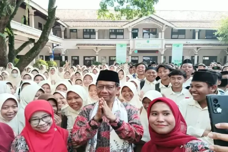 Mahfud MD Silaturahmi...
