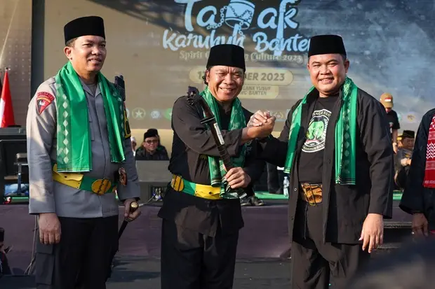 Pj Gubernur Banten Ajak...