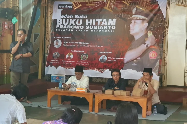 Sejumlah Aktivis Bedah...