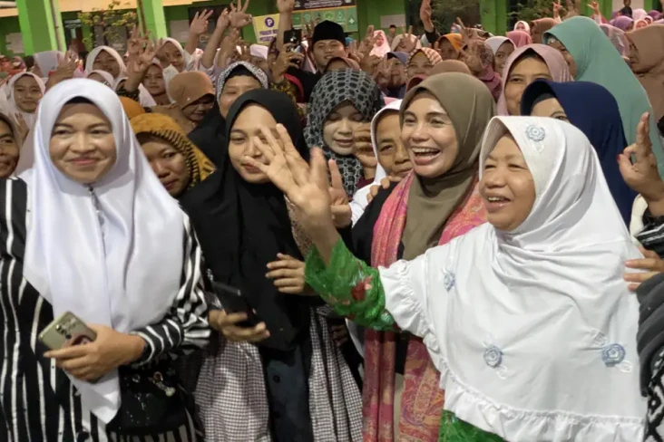 Siti Atikoh: Ganjar-Mahfud...