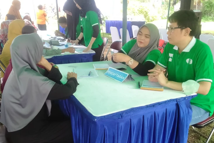 Warga Tangerang Antusias...