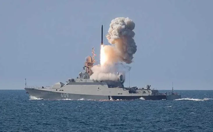 Rusia Terima Kapal Perang...