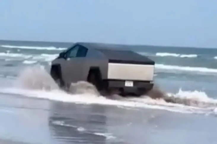 Elon Musk Sebut Tesla...