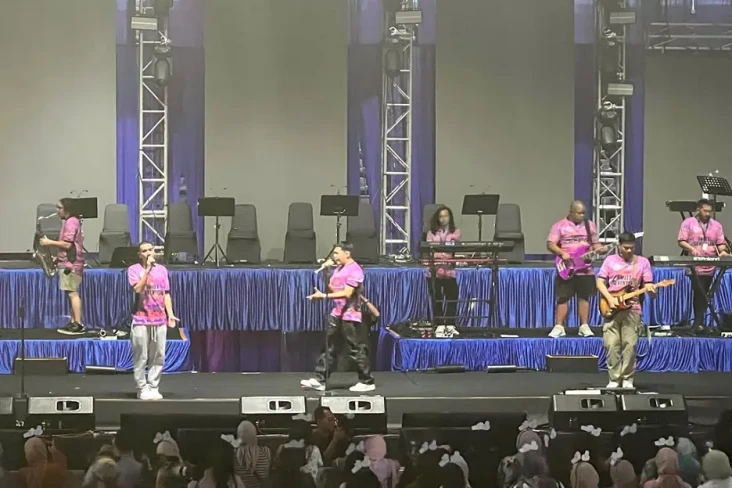 RAN Buka Konser lewat...