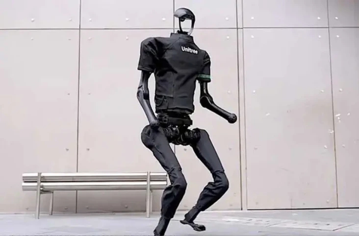 China Ciptakan Robot...