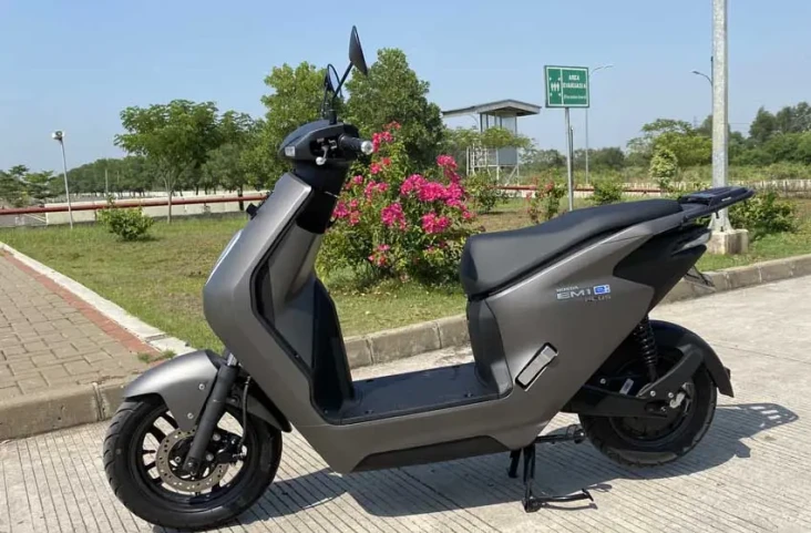 Motor Listrik Honda...