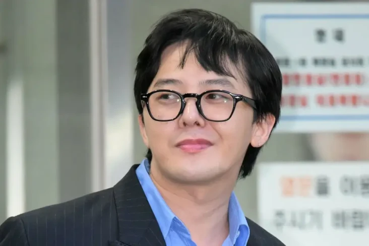 Tinggalkan YG Entertainment,...