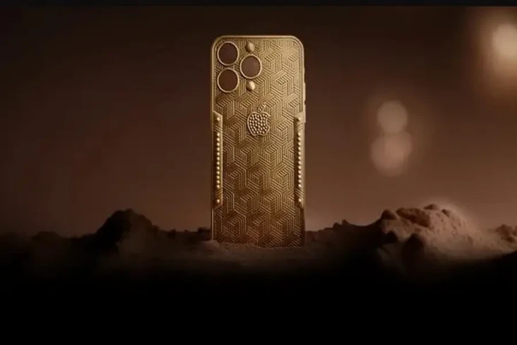 Mencicipi Cokelat Replika...