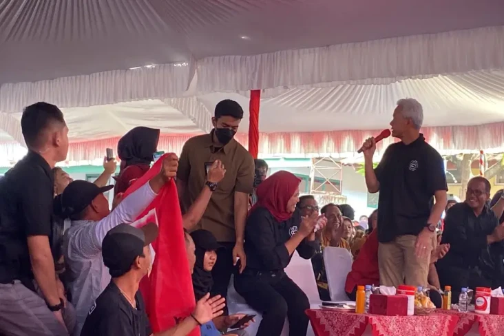 Ganjar Komitmen Bakal...