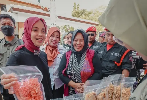 Atikoh Ganjar Temui...