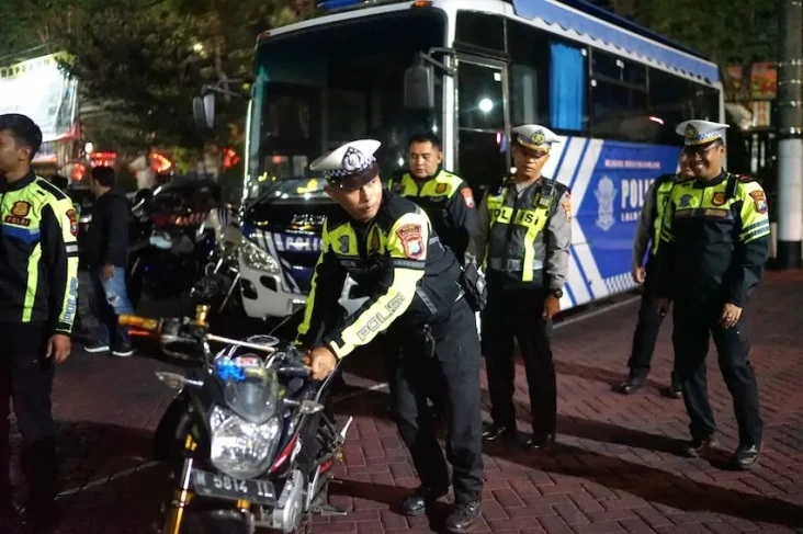 Aksi Balap Liar di Jalibar...