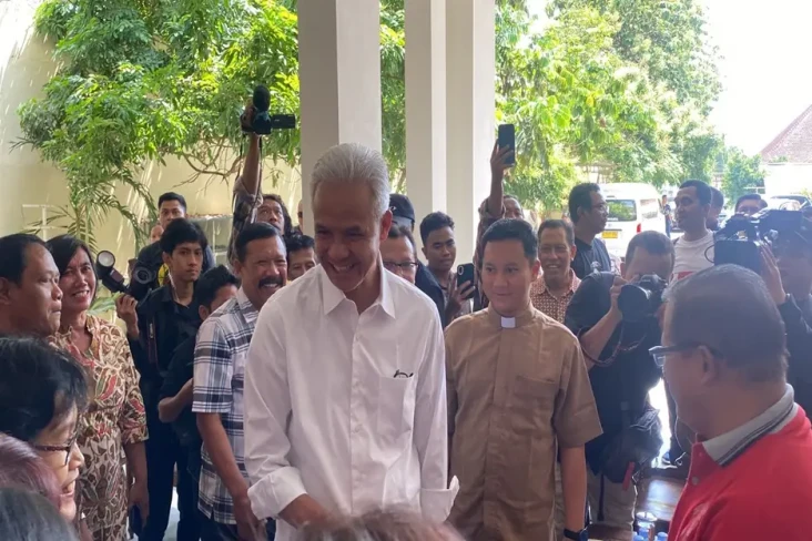 Jelang Perayaan Natal...