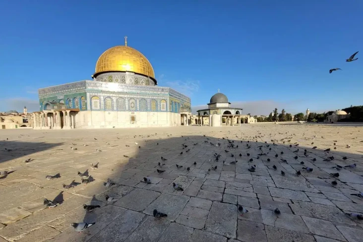 Israel Eksploitasi Perang...