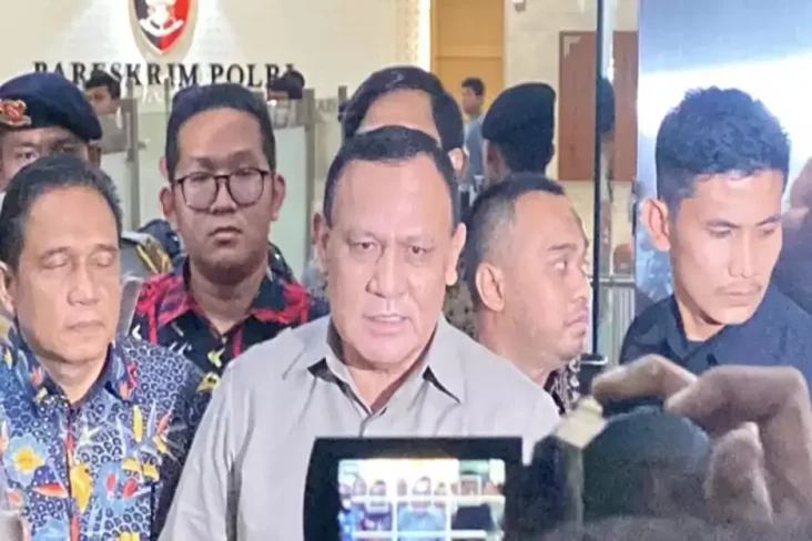 Istana Kembali Terima...