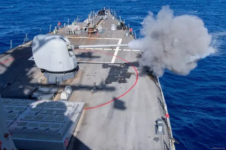 Houthi: Kapal Perang...