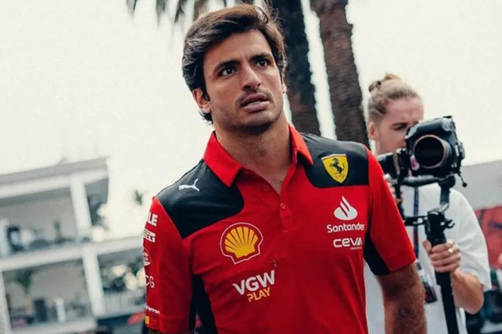 Carlos Sainz Tagih Kontrak...