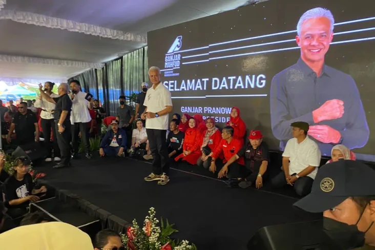 Ganjar Cerita Orang...