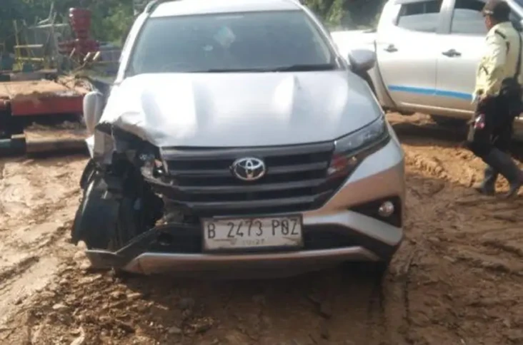 Mobil Ketua KPU Lubuklinggau...