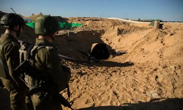 Israel Banjiri Terowongan...