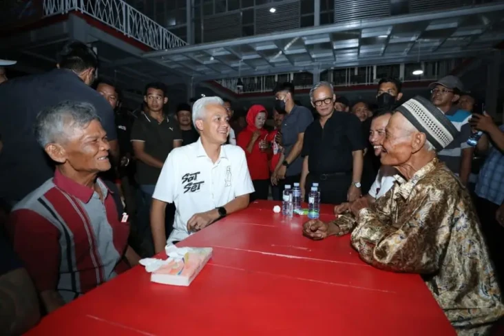 Ganjar Temui Sesepuh...