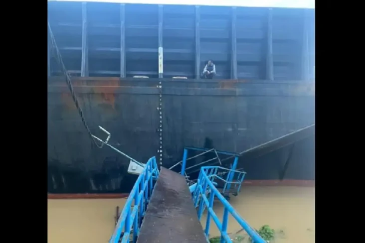 Heboh, Kapal Tugboat...