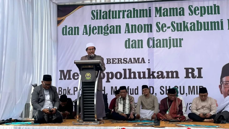 Mahfud MD Hadiri Silaturahmi...