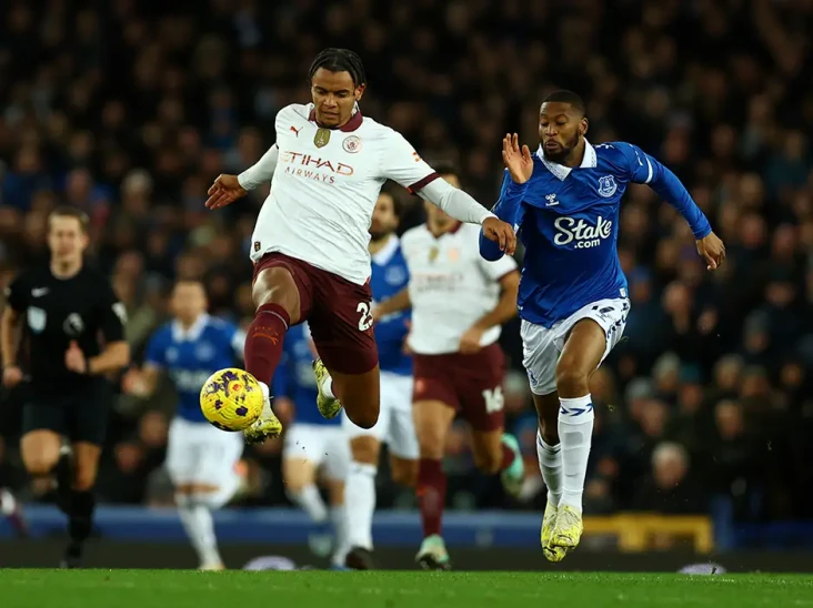 Manchester City Sikat...