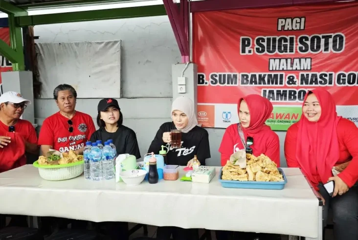 Usai Senam, Atikoh Ganjar...