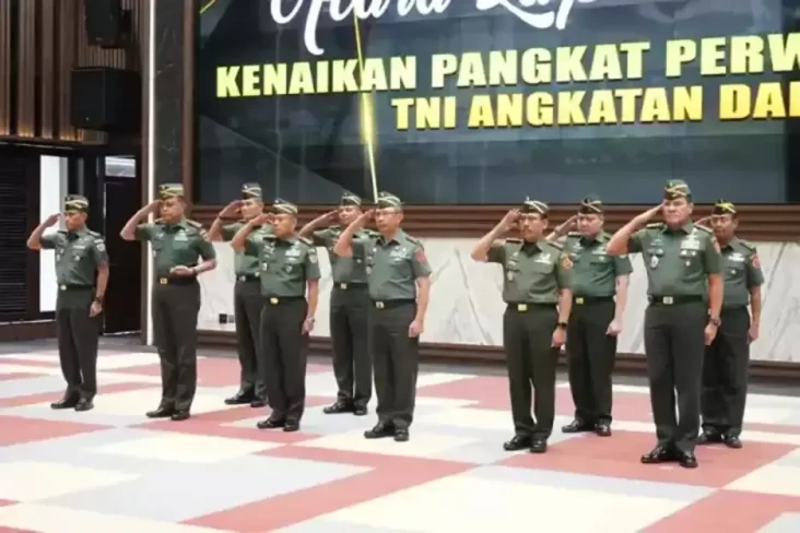 Urutan Pangkat TNI dari...