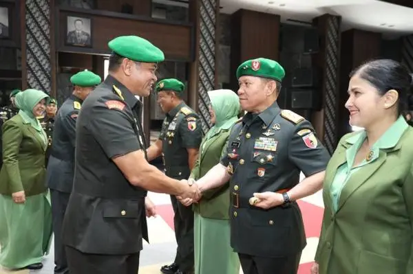 3 Panglima Kodam yang...
