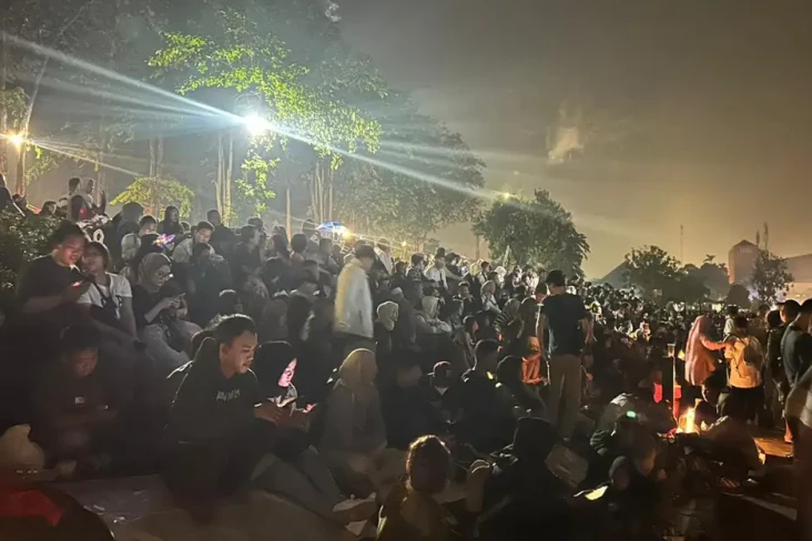 Detik-detik Malam Pergantian...