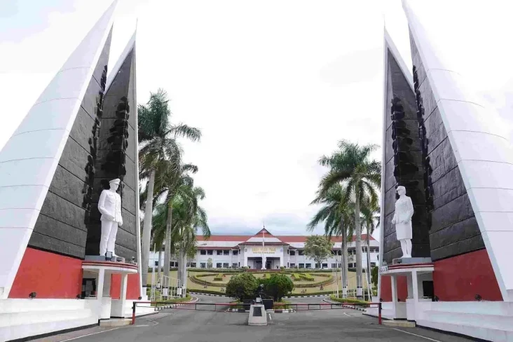 7 Sekolah Kedinasan...