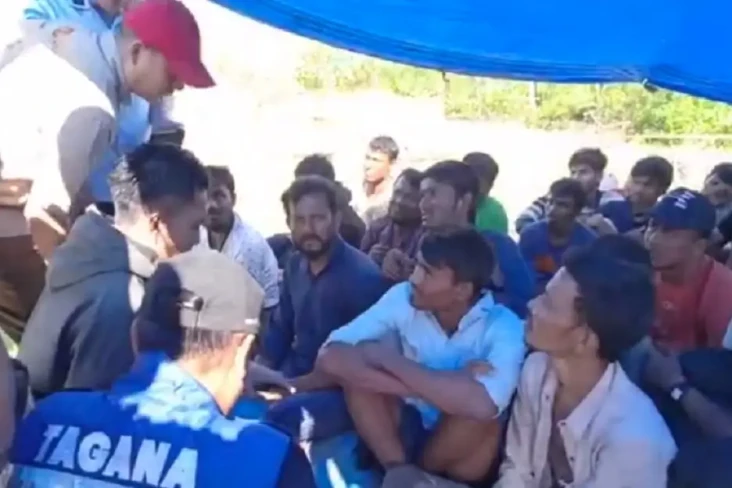 Ratusan Pengungsi Rohingya...