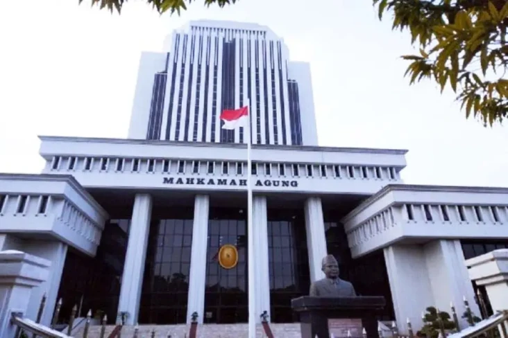 Sidang Dugaan Suap di...