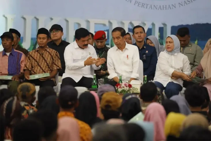 Menteri Hadi Dampingi...