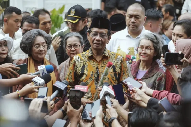 Ziarah Kubur, Mahfud...