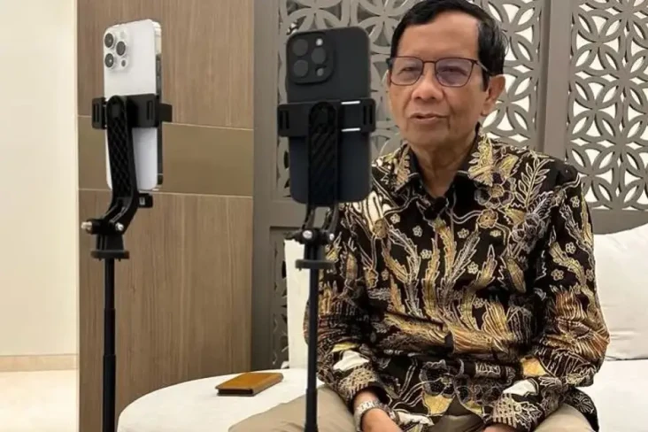 Mahfud Live TikTok Bukan...